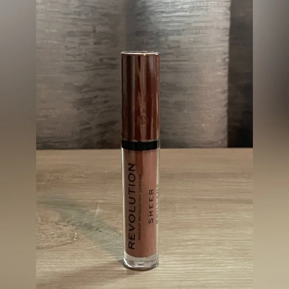 Revolution makeup bundle 5 pieces New